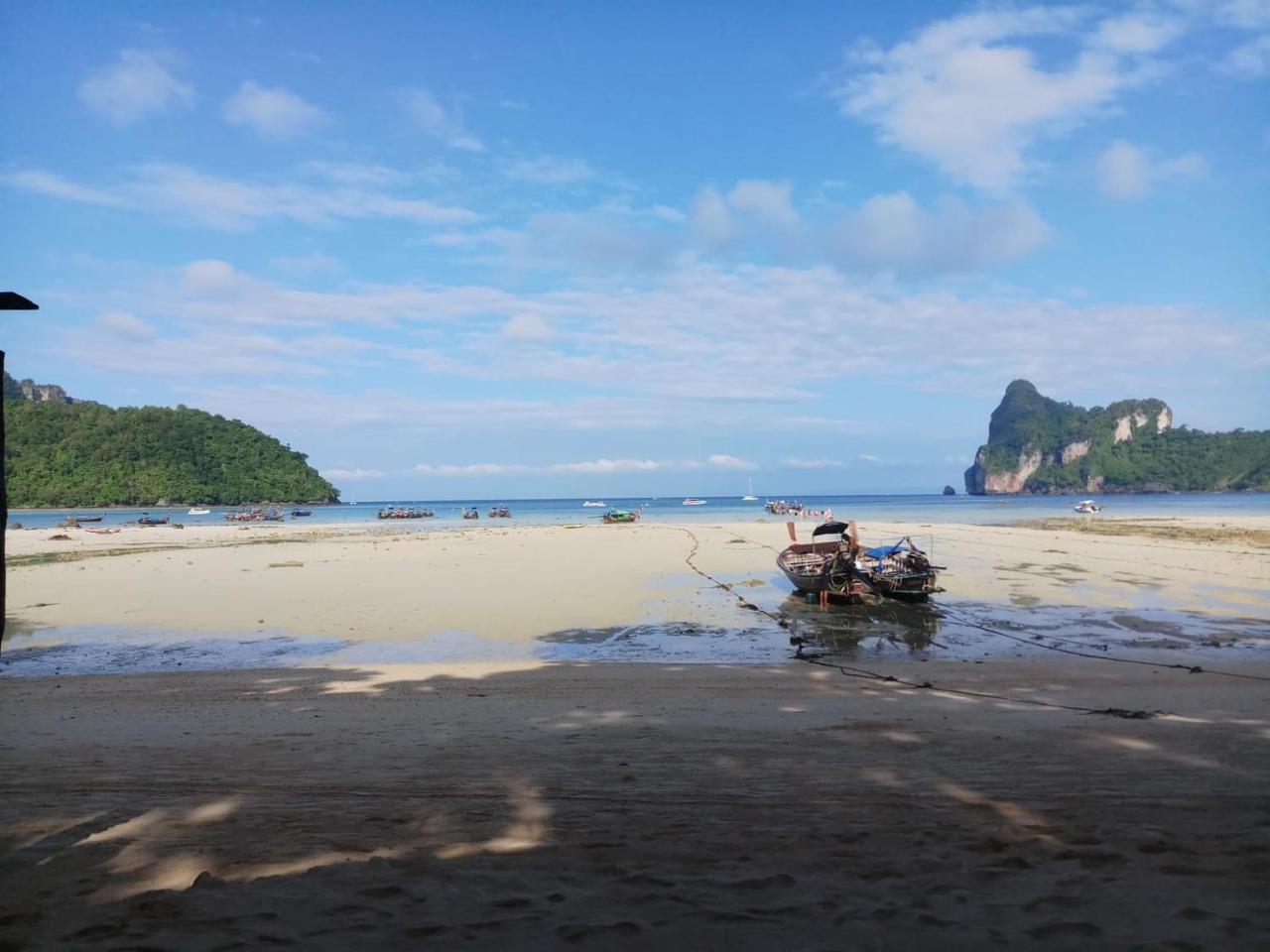 Stones Bar Dorm Rooms Koh Phi Phi Екстериор снимка